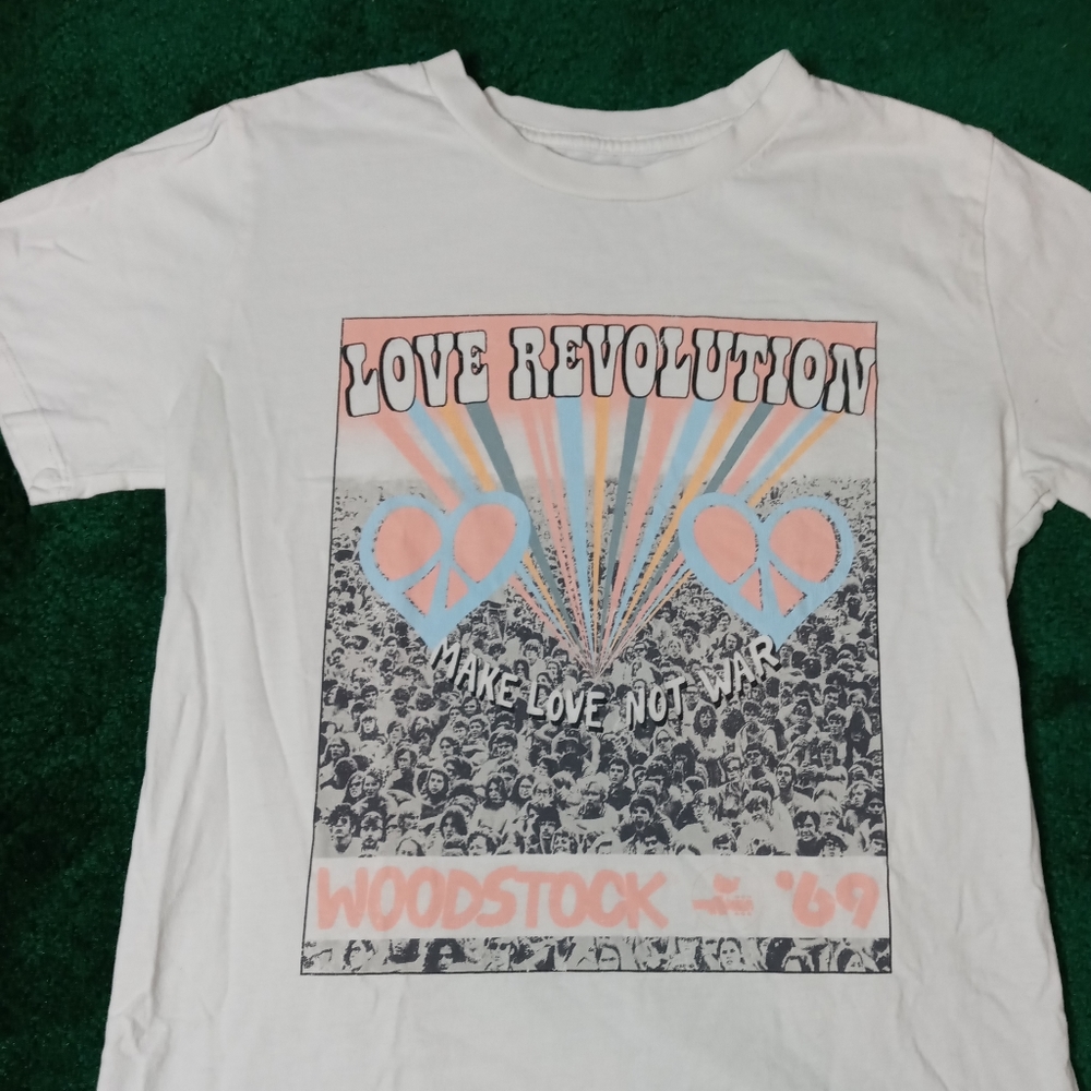 Love Revolution Woodstock Tee